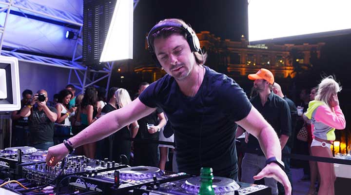 Daylight Beach Club Vegas Opens