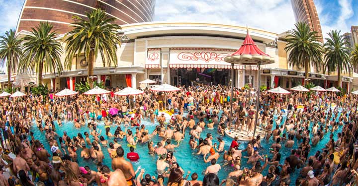 Most Effective Way to Get Served at One of the Busy Vegas Pool Parties