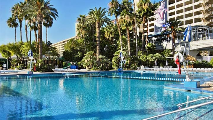 Bally's Hotel Pool Las Vegas