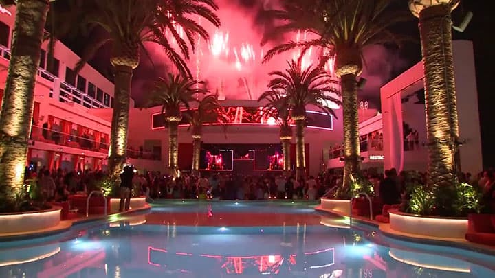 Drai's Beach Club Fireworks