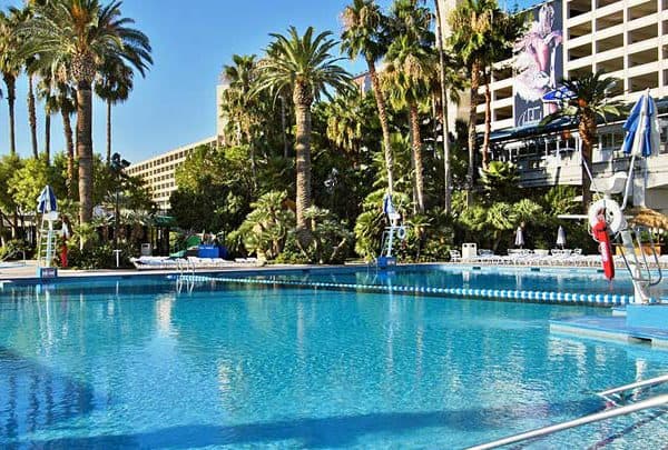 Bally's Hotel Pool Las Vegas