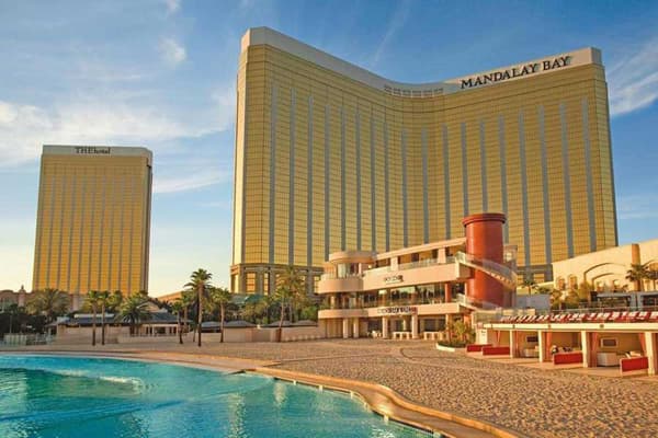 Vegas Pool Season