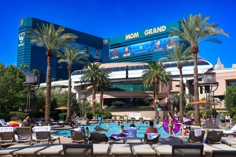 best Vegas pool clubs